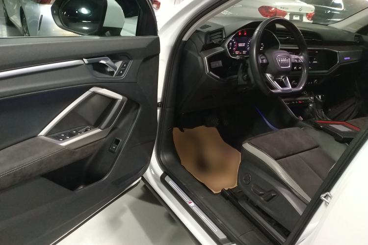 Used Audi Q3 2020 40 TFSI Fashion Dynamic Model Driver Seat
