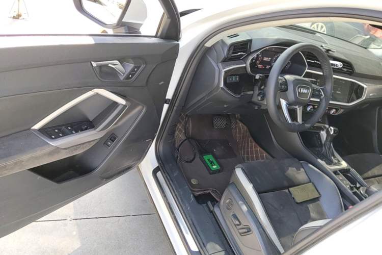 Used Audi Q3 2020 35 TFSI Ambition Dynamic Edition Driver Seat