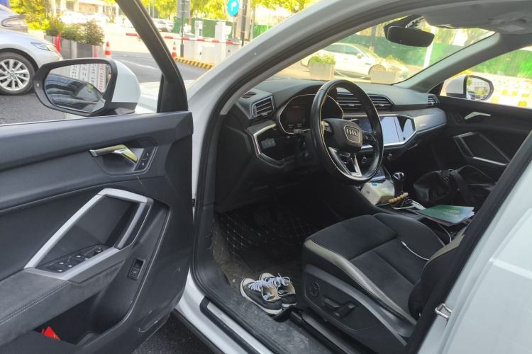 Used Audi Q3 2020 35 TFSI Ambition Dynamic Edition Driver Seat