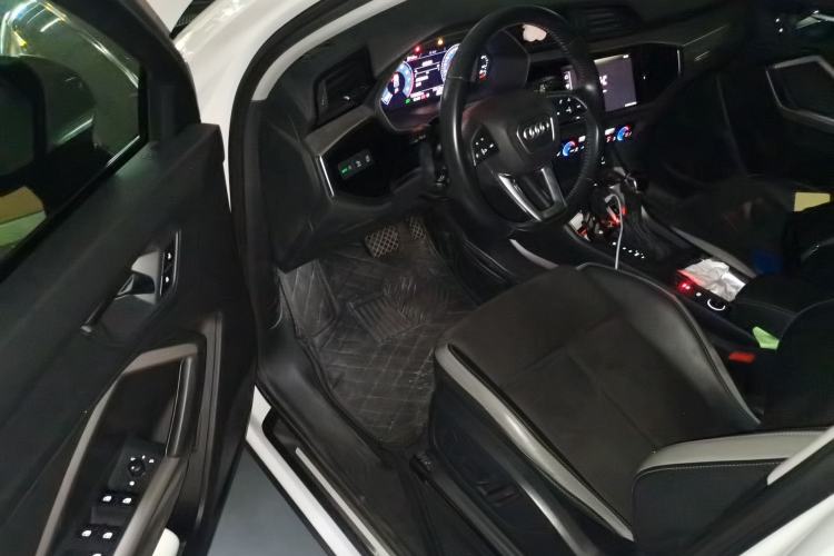 Used Audi Q3 2020 35 TFSI Ambition Dynamic Edition Driver Seat