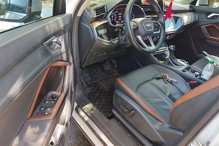 Used Audi Q3 2020 35 TFSI Fashionable and Elegant Model Driver Seat