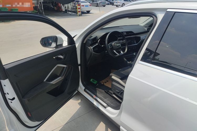 Used Audi Q3 2020 35 TFSI Fashion Dynamic Model Driver Seat