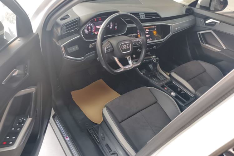 Used Audi Q3 2020 35 TFSI Fashion Dynamic Model Driver Seat