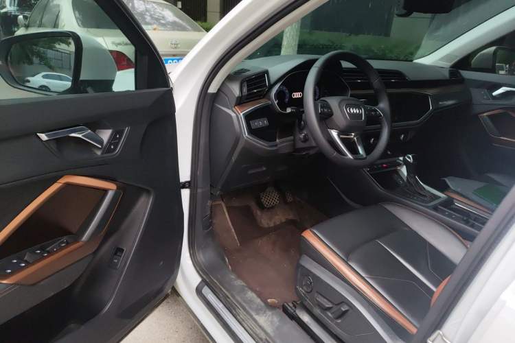 Used Audi Q3 2020 35 TFSI Fashionable and Elegant Model Driver Seat