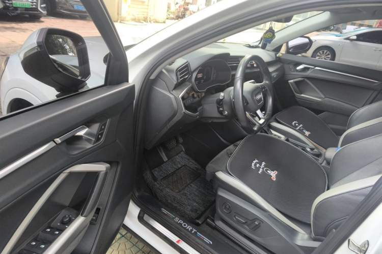Used Audi Q3 2020 40 TFSI Fashion Dynamic Model Driver Seat