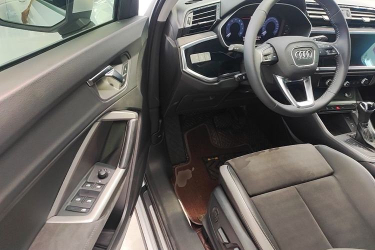 Used Audi Q3 2020 35 TFSI Ambition Dynamic Edition Driver Seat