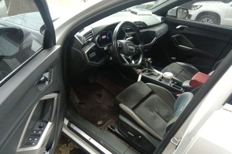 Used Audi Q3 2020 35 TFSI Fashion Dynamic Model Driver Seat