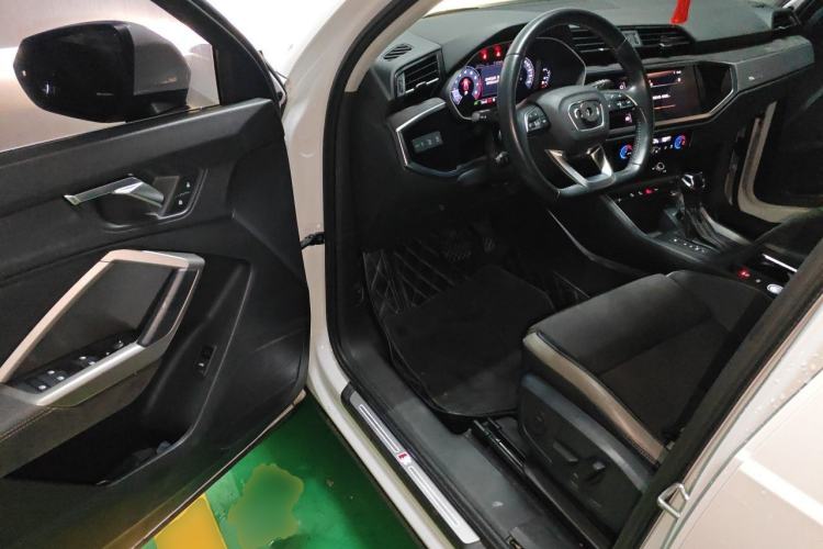 Used Audi Q3 2020 35 TFSI Fashion Dynamic Model Driver Seat