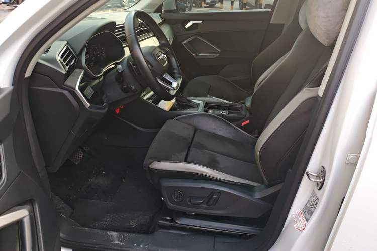 Used Audi Q3 2020 35 TFSI Ambition Dynamic Edition Driver Seat