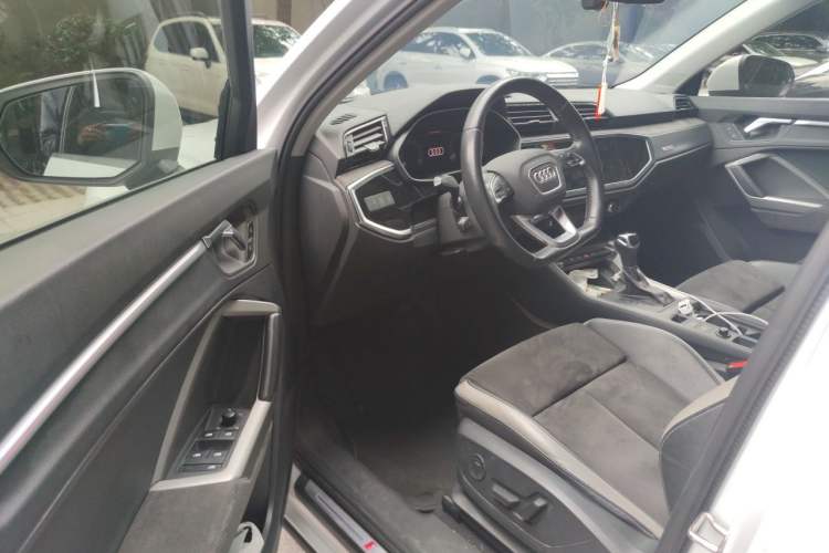 Used Audi Q3 2020 40 TFSI Fashion Dynamic Model Driver Seat