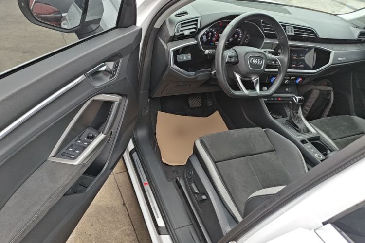 Used Audi Q3 2020 40 TFSI Fashion Dynamic Model Driver Seat