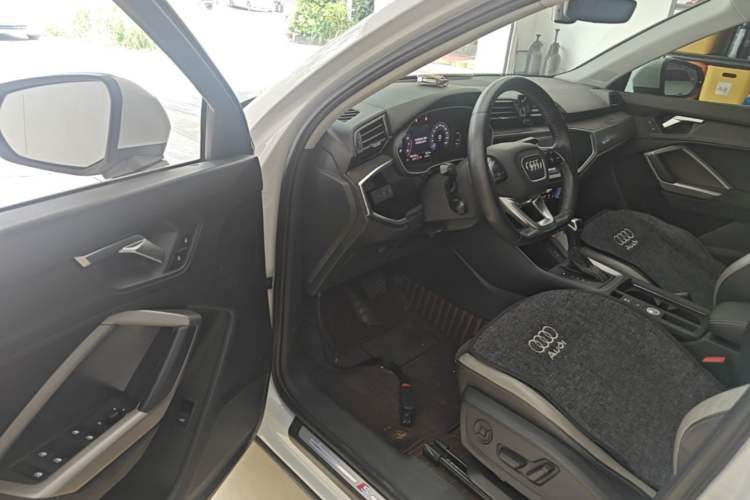 Used Audi Q3 2020 35 TFSI Fashion Dynamic Model Driver Seat