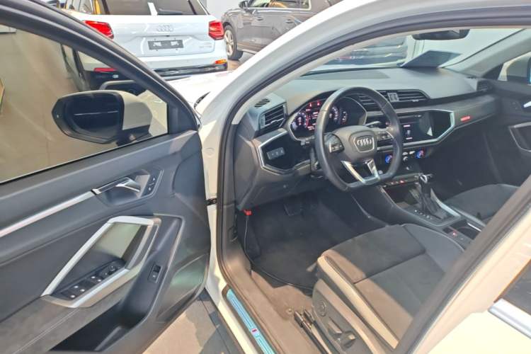 Used Audi Q3 2020 40 TFSI Fashion Dynamic Model Driver Seat