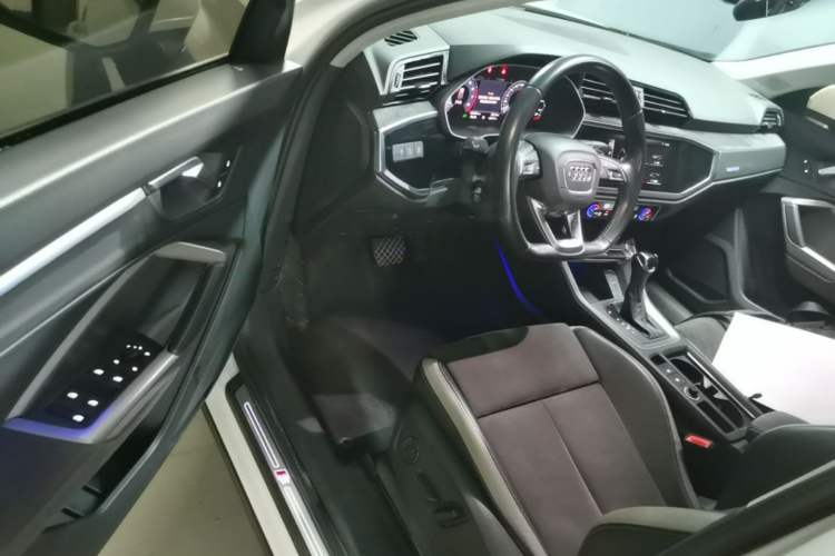 Used Audi Q3 2020 40 TFSI Fashion Dynamic Model Driver Seat