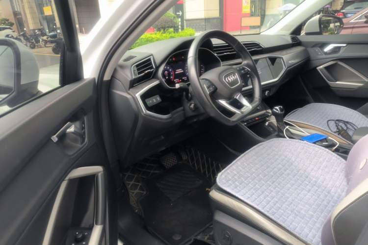 Used Audi Q3 2020 35 TFSI Fashion Dynamic Model Driver Seat