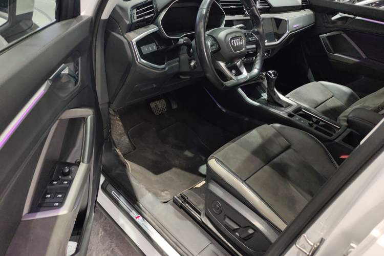 Used Audi Q3 2020 35 TFSI Fashion Dynamic Model Driver Seat