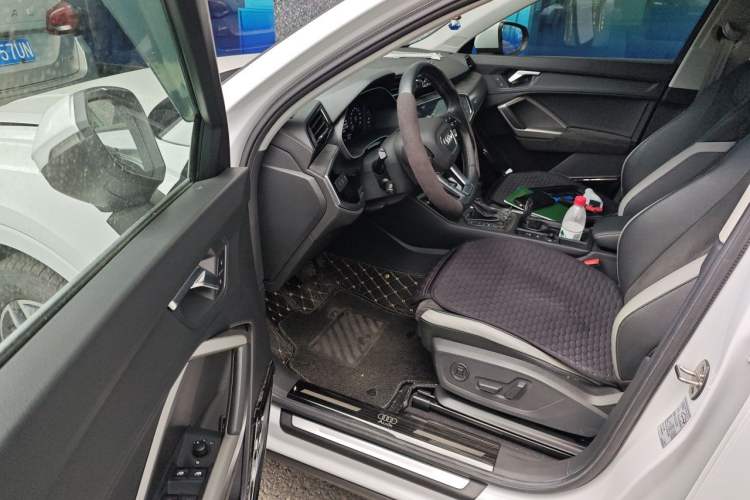 Used Audi Q3 2020 35 TFSI Ambition Dynamic Edition Driver Seat