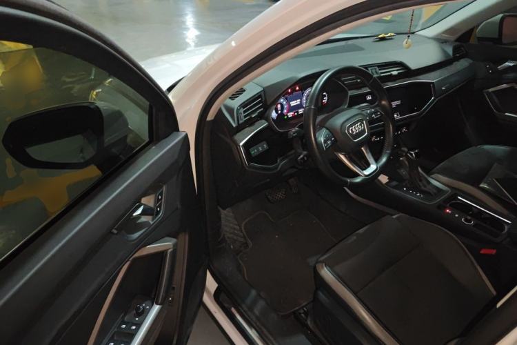 Used Audi Q3 2020 35 TFSI Ambition Dynamic Edition Driver Seat