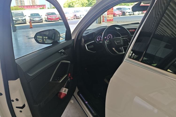 Used Audi Q3 2020 35 TFSI Fashion Dynamic Model Driver Seat