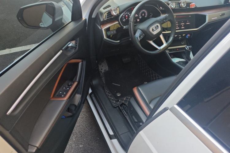 Used Audi Q3 2020 35 TFSI Fashionable and Elegant Model Driver Seat