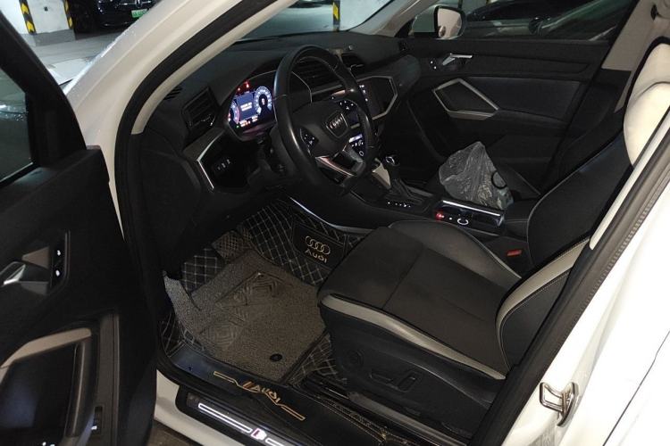 Used Audi Q3 2020 35 TFSI Fashion Dynamic Model Driver Seat