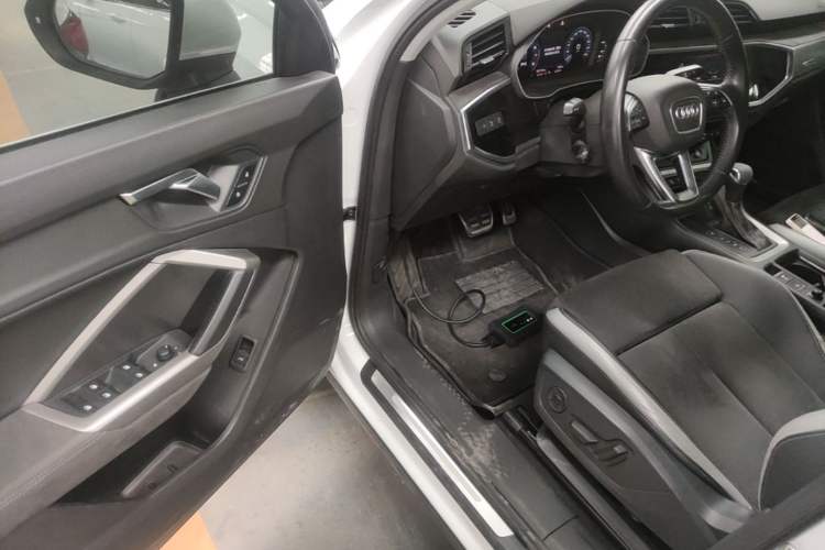 Used Audi Q3 2020 35 TFSI Ambition Dynamic Edition Driver Seat