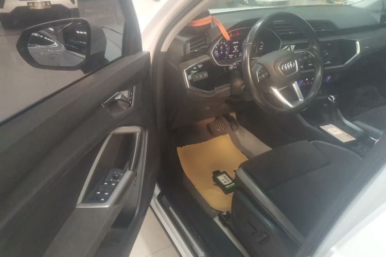 Used Audi Q3 2020 35 TFSI Ambition Dynamic Edition Driver Seat