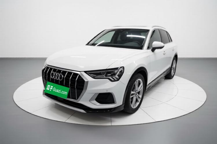 Used Audi Q3 2020 35 TFSI Fashionable and Elegant Model Guazi used car, China used car export, Used car for sale, Used  cars, Cheapest cars for sale