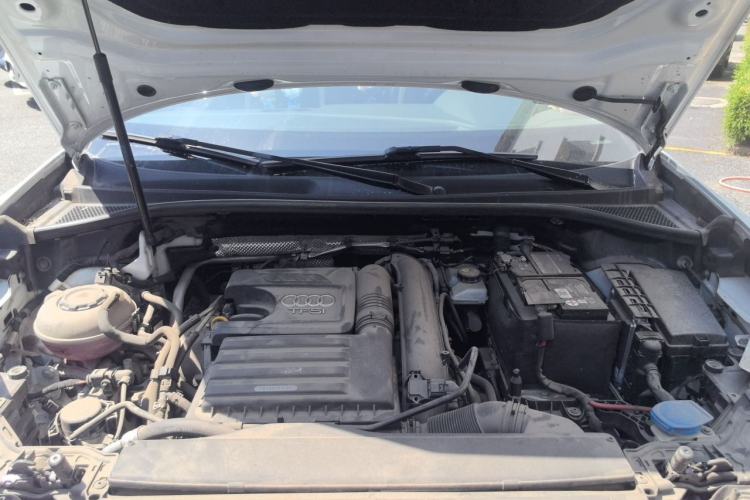 Used Audi Q3 2020 35 TFSI Fashion Dynamic Model Engine Bay