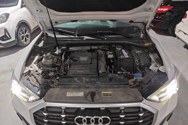 Used Audi Q3 2020 35 TFSI Fashion Dynamic Model Engine Bay