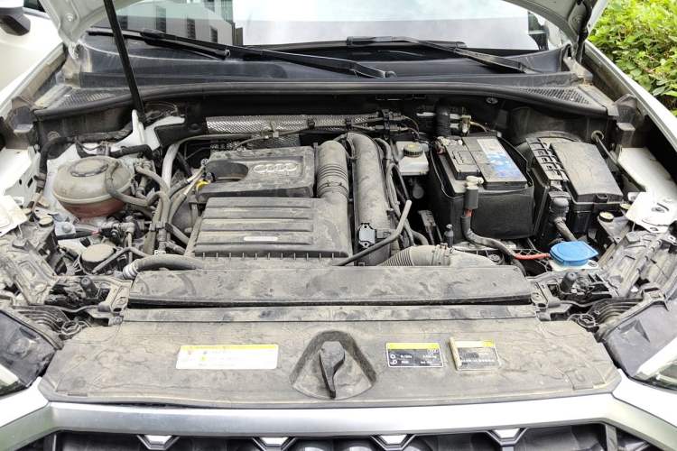 Used Audi Q3 2020 35 TFSI Fashion Dynamic Model Engine Bay