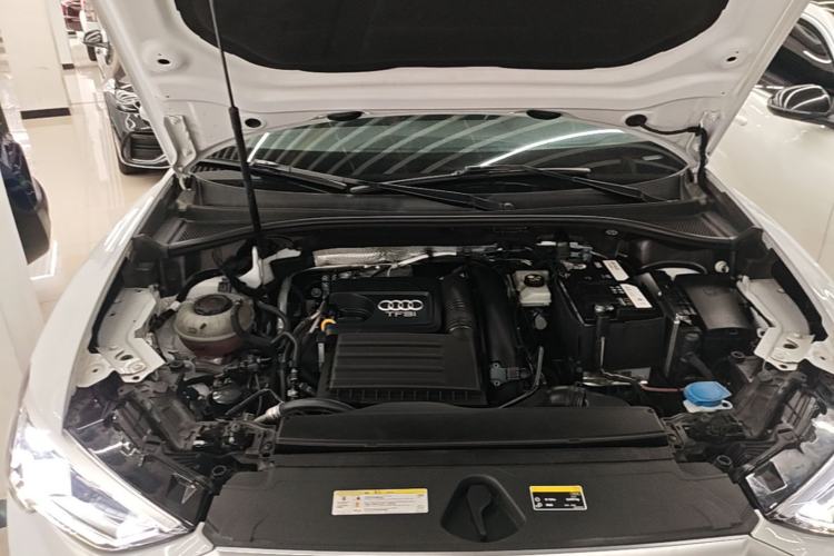 Used Audi Q3 2020 35 TFSI Fashion Dynamic Model Engine Bay