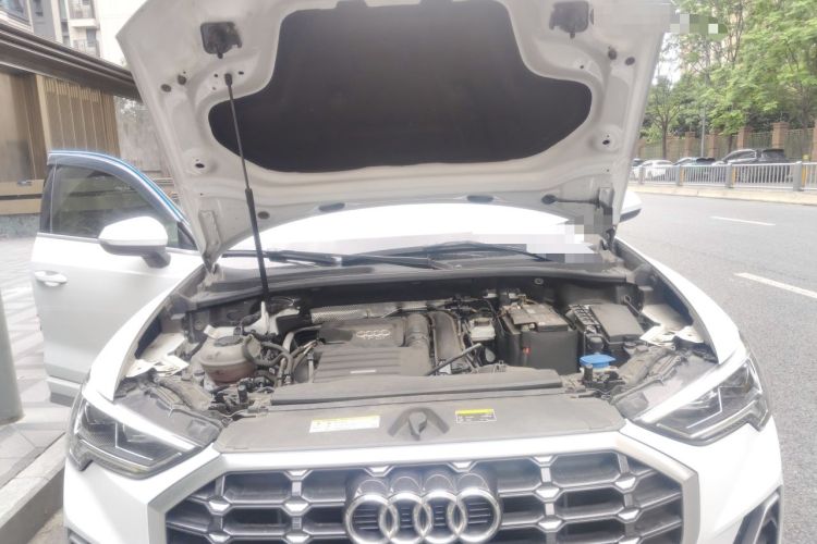 Used Audi Q3 2020 35 TFSI Fashion Dynamic Model Engine Bay