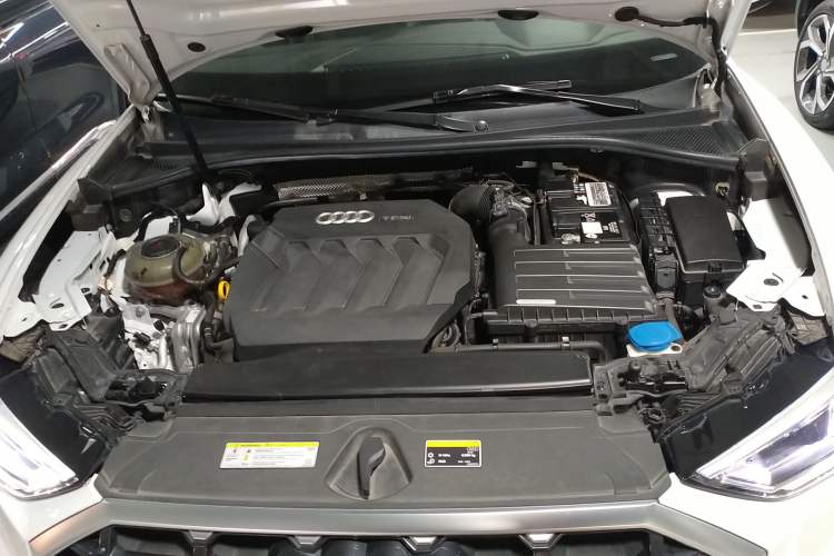 Used Audi Q3 2020 40 TFSI Fashion Dynamic Model Engine Bay