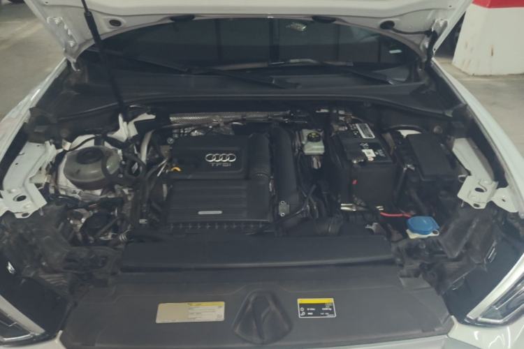 Used Audi Q3 2020 35 TFSI Fashion Dynamic Model Engine Bay