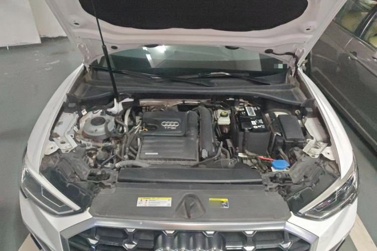 Used Audi Q3 2020 35 TFSI Fashion Dynamic Model Engine Bay