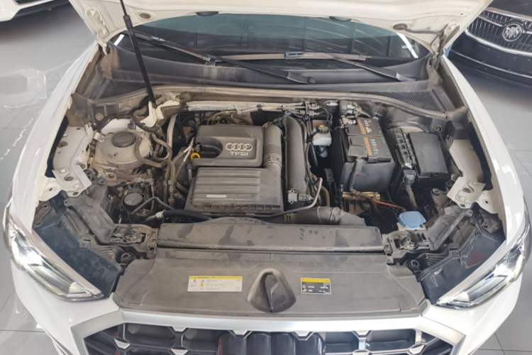 Used Audi Q3 2020 35 TFSI Fashion Dynamic Model Engine Bay