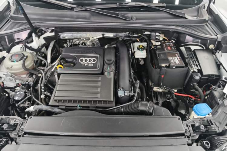Used Audi Q3 2020 35 TFSI Fashion Dynamic Model Engine Bay