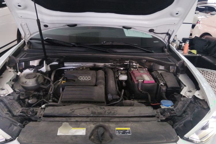 Used Audi Q3 2020 35 TFSI Fashion Dynamic Model Engine Bay