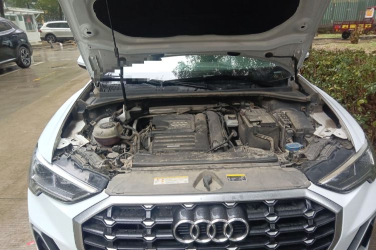 Used Audi Q3 2020 35 TFSI Fashion Dynamic Model Engine Bay