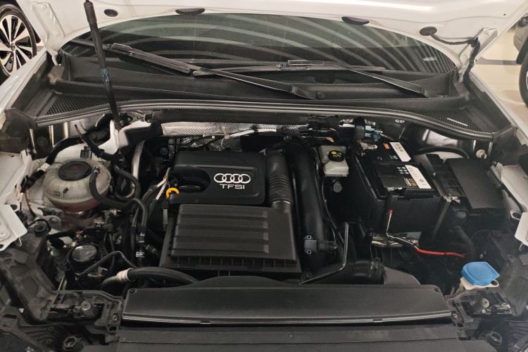 Used Audi Q3 2020 35 TFSI Fashion Dynamic Model Engine Bay