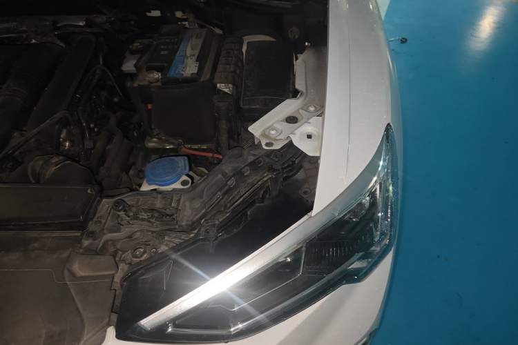 Used Audi Q3 2020 35 TFSI Fashion Dynamic Model Engine Bay Left