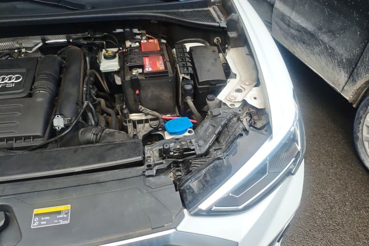 Used Audi Q3 2020 35 TFSI Fashion Dynamic Model Engine Bay Left