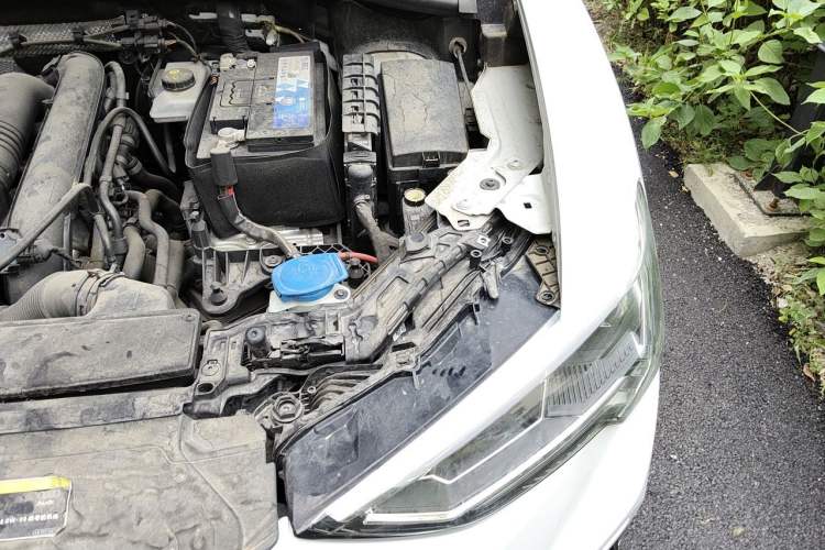 Used Audi Q3 2020 35 TFSI Fashion Dynamic Model Engine Bay Left