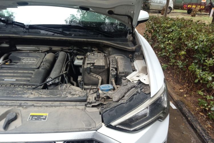 Used Audi Q3 2020 35 TFSI Fashion Dynamic Model Engine Bay Left