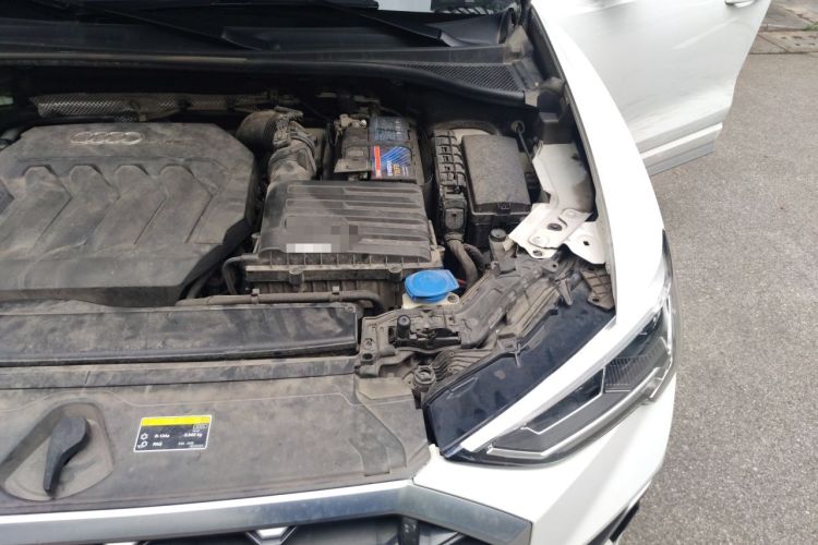 Used Audi Q3 2020 40 TFSI Fashion Dynamic Model Engine Bay Left