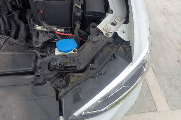 Used Audi Q3 2020 35 TFSI Fashion Dynamic Model Engine Bay Left