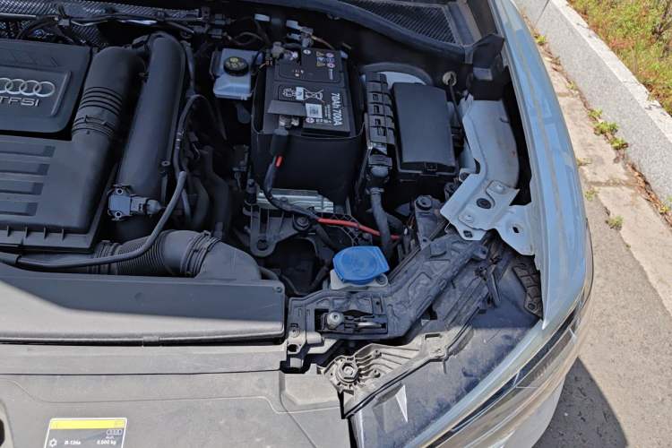 Used Audi Q3 2020 35 TFSI Fashion Dynamic Model Engine Bay Left