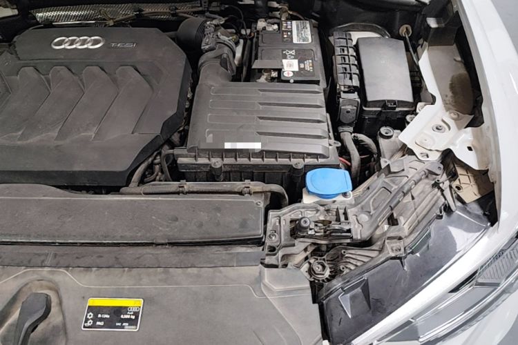Used Audi Q3 2020 40 TFSI Fashion Dynamic Model Engine Bay Left