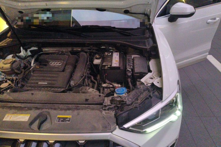 Used Audi Q3 2020 35 TFSI Fashion Dynamic Model Engine Bay Left